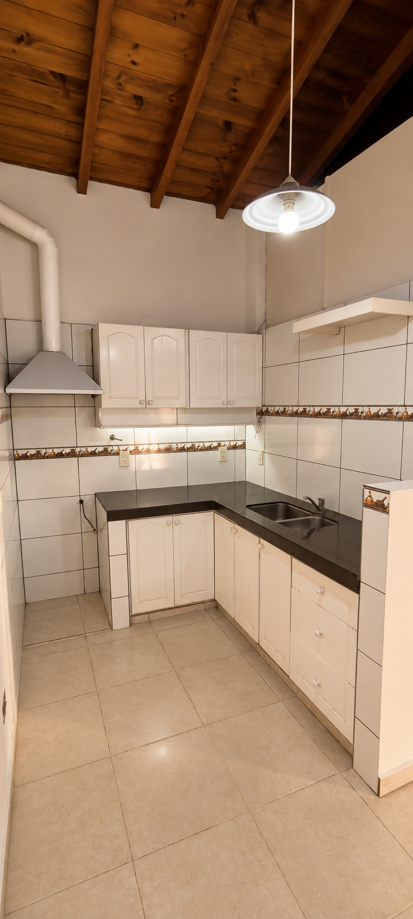 CASA + SALÓN COMERCIAL EN VENTA EN CHACRAS DE CORIA - foto 5