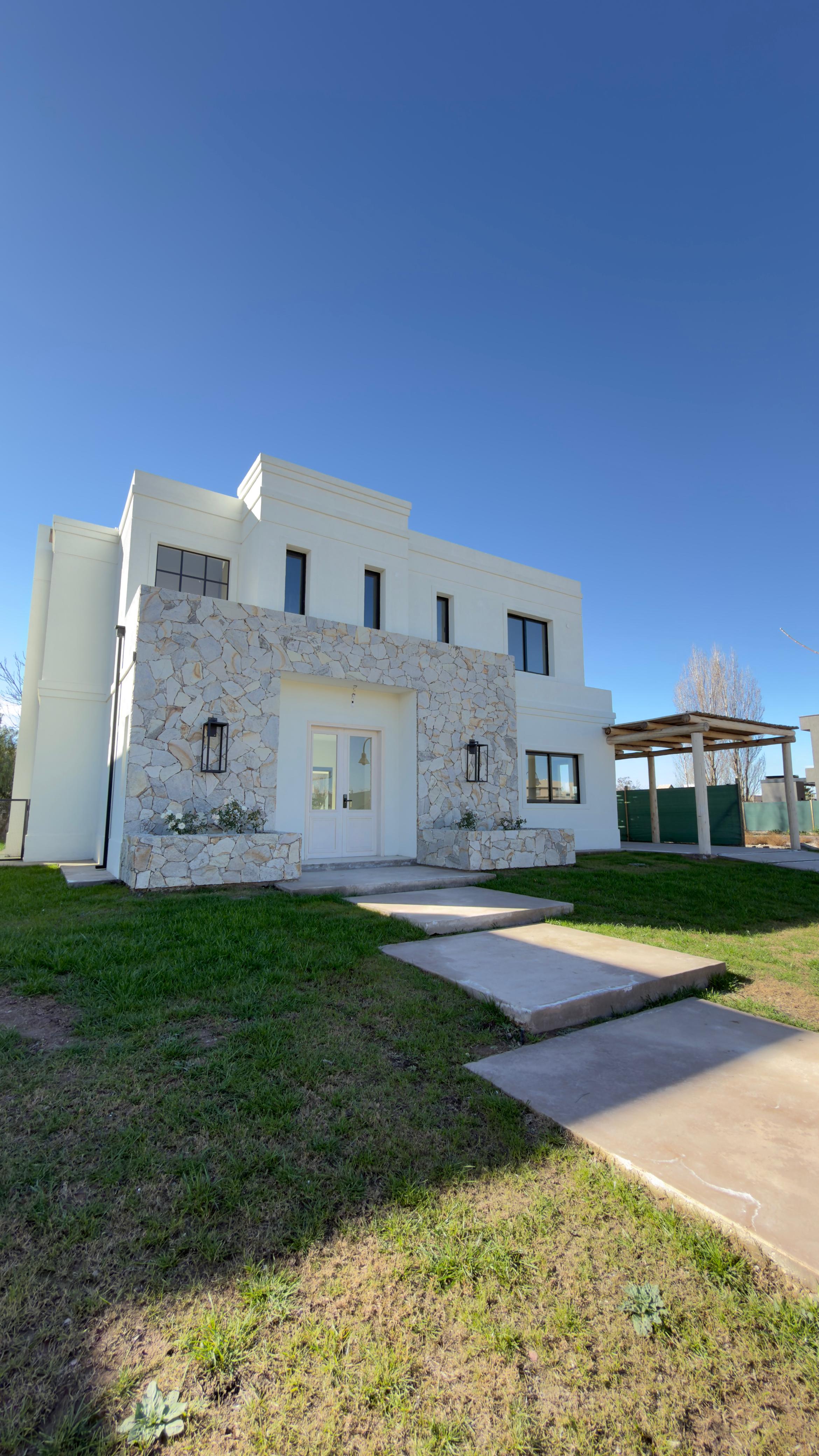 INKASA INMOBILIARIA - VENDE CASA EN BARRIO PRIVADO GRAN BOEDO - foto 1