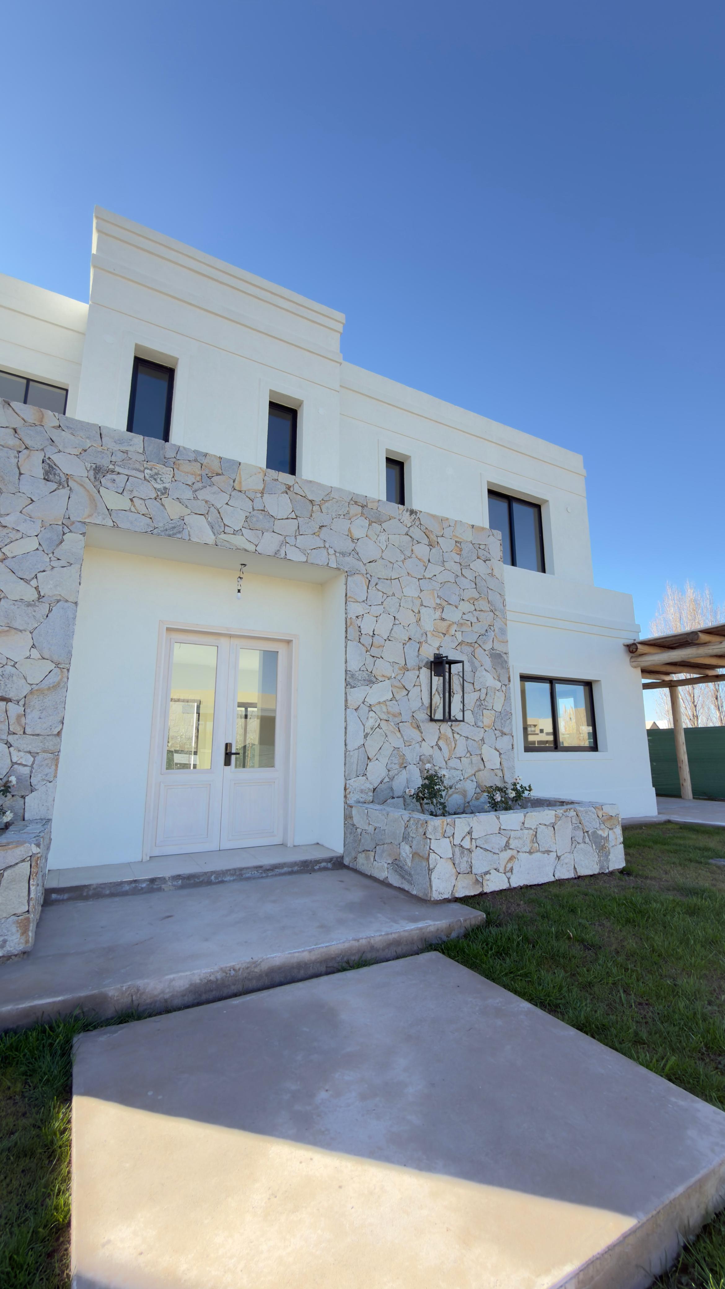 INKASA INMOBILIARIA - VENDE CASA EN BARRIO PRIVADO GRAN BOEDO - foto 2