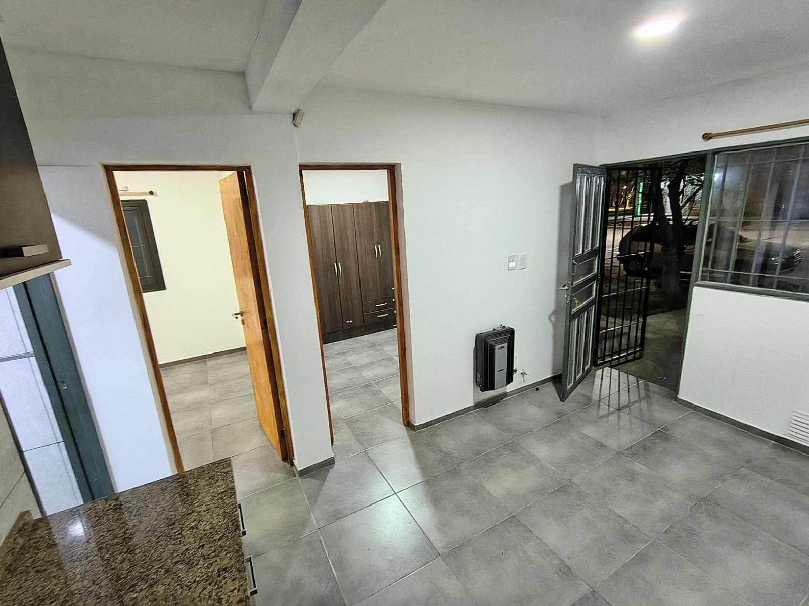 Departamento en VENTA 2 habitaciones sobre Av. Granadero , San Rafael- Mza. - foto 5