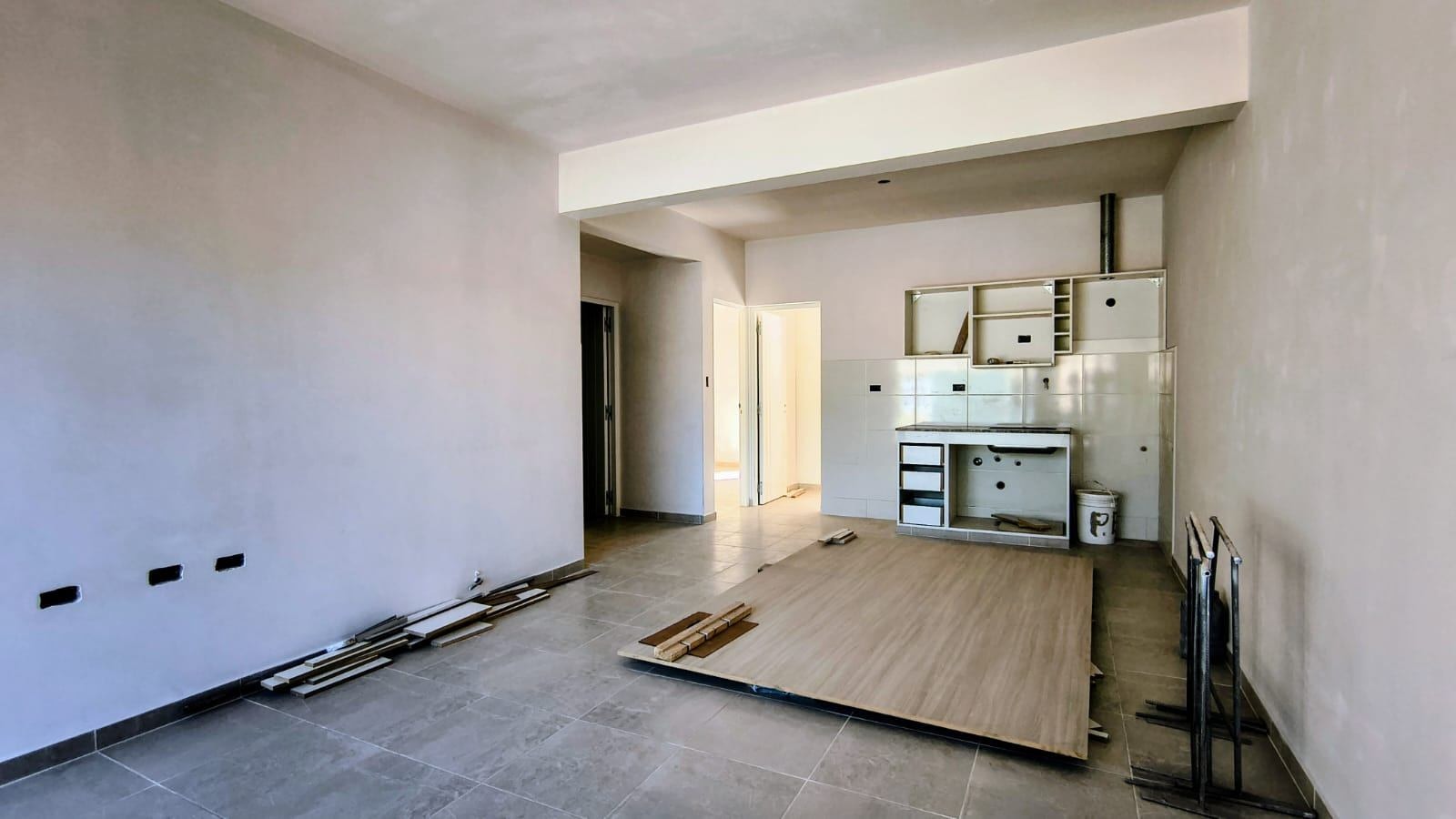Casa en venta c/ cochera en Jesús Nazareno - foto 4