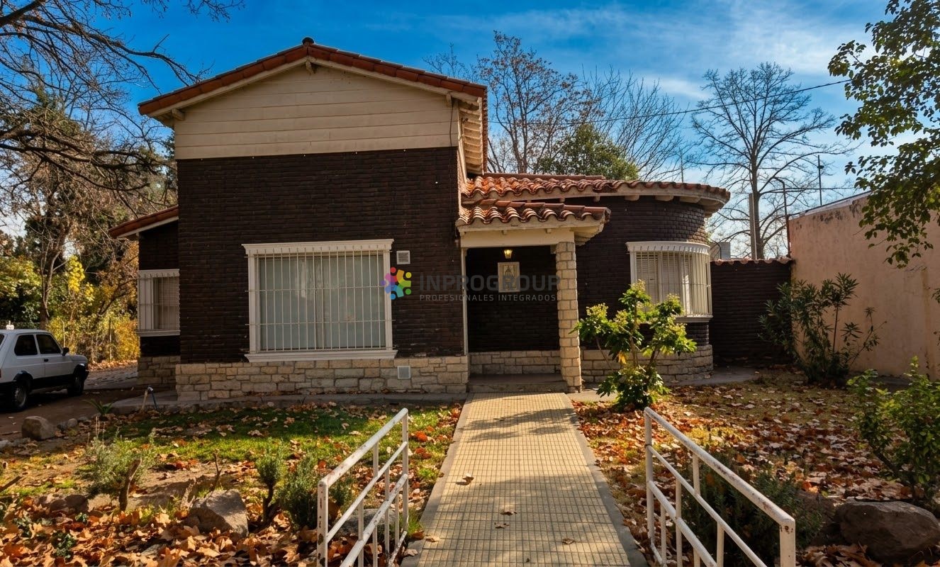 Casa con amplio terreno - Carrodilla - foto 1