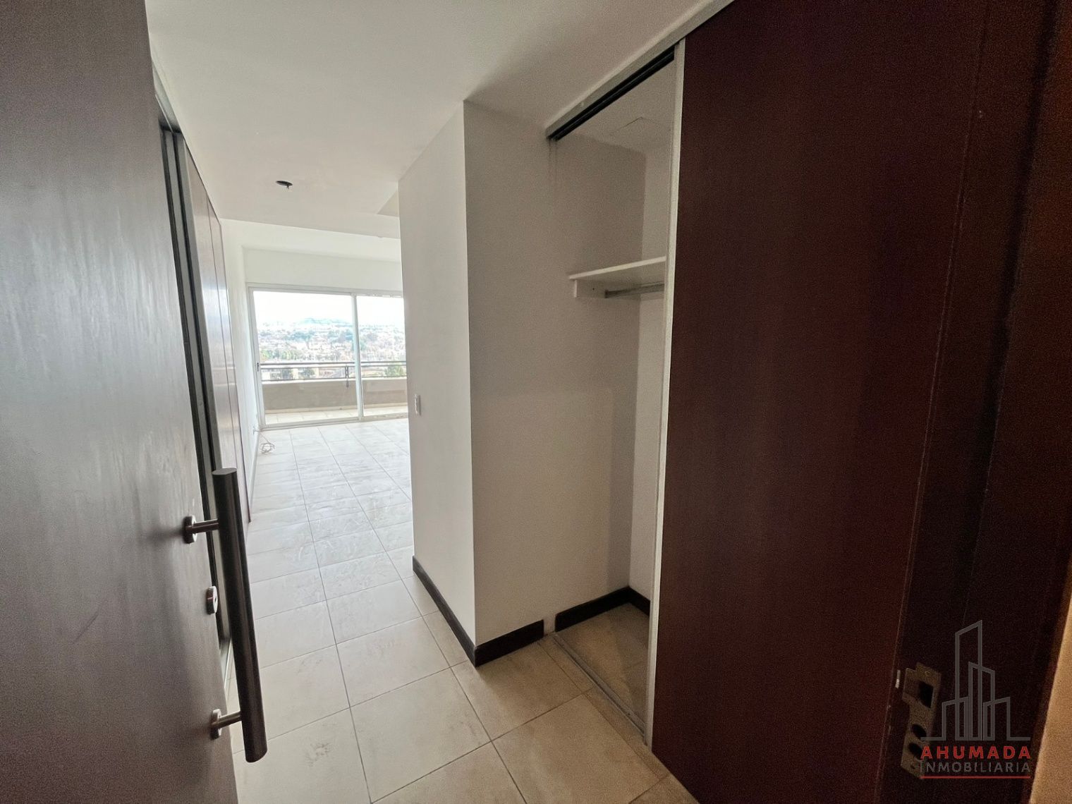 Departamento en venta de 2 dormitorios c/ cochera en 6.ª Sección Residencial Norte - foto 2