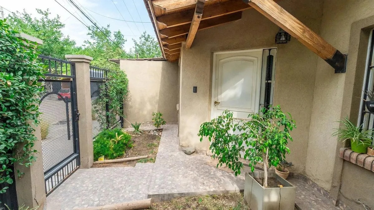 Casa 139m² 3 Dormitorios Guaymallén / Seguridad / Cochera Doble - foto 1