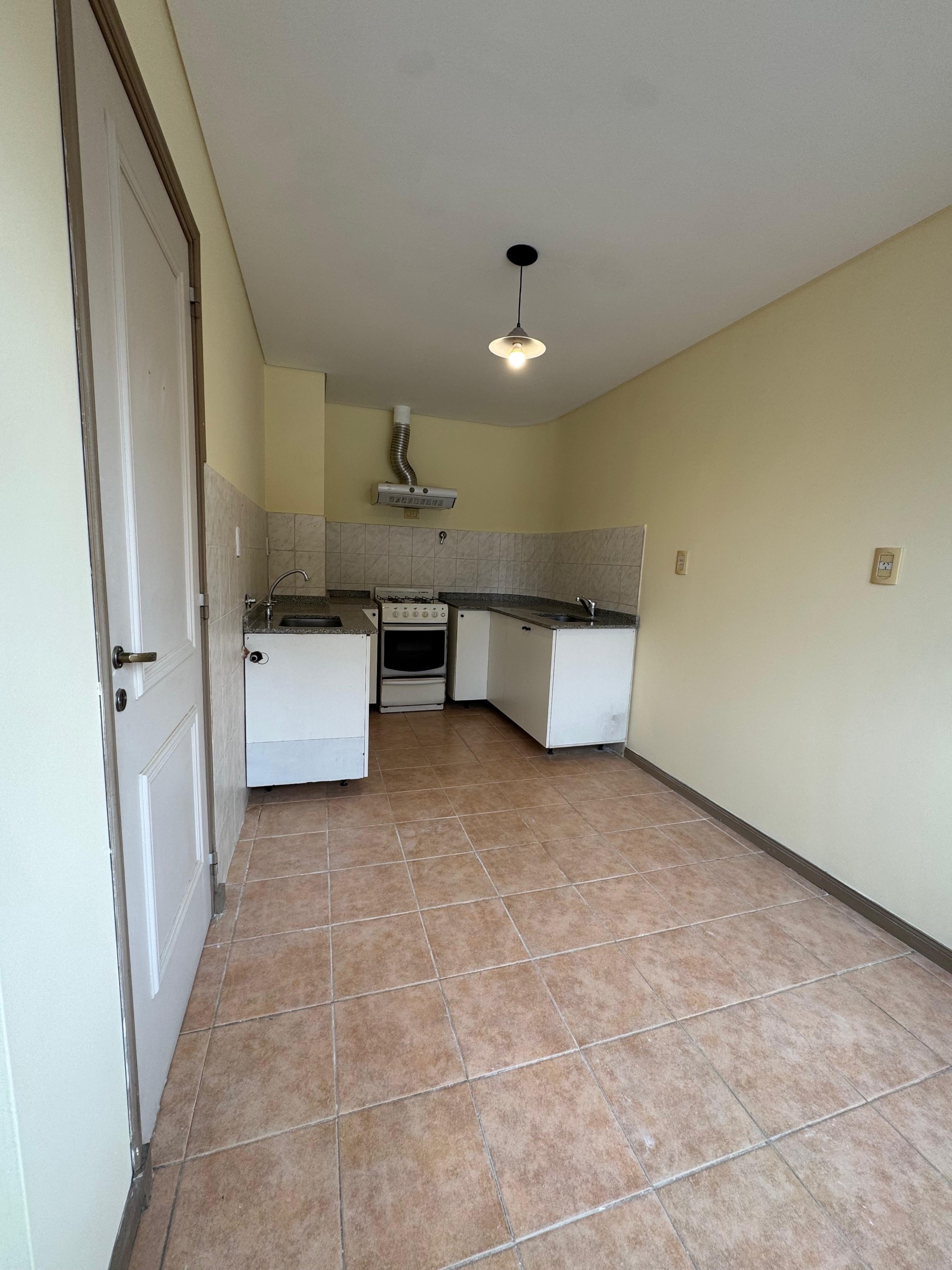 Departamento en venta c/ cochera en Godoy Cruz - foto 4