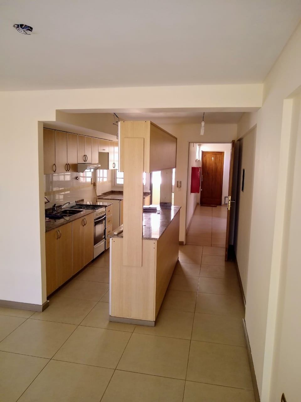 Departamento en venta c/ cochera en Godoy Cruz - foto 4