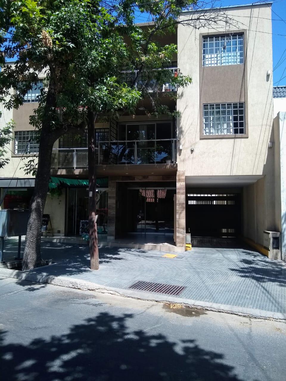 Departamento en venta c/ cochera en Godoy Cruz - foto 1