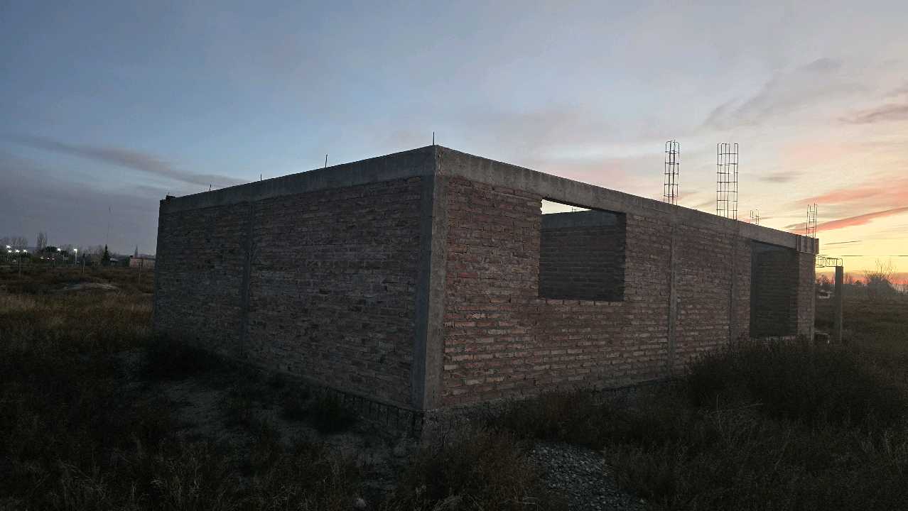 CASA EN VENTA EN OBRA EN LAS CALANDRIAS - foto 3