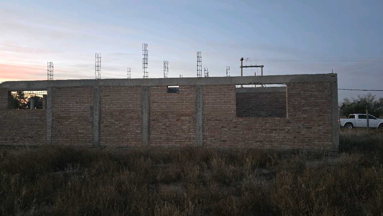CASA EN VENTA EN OBRA EN LAS CALANDRIAS - foto 4