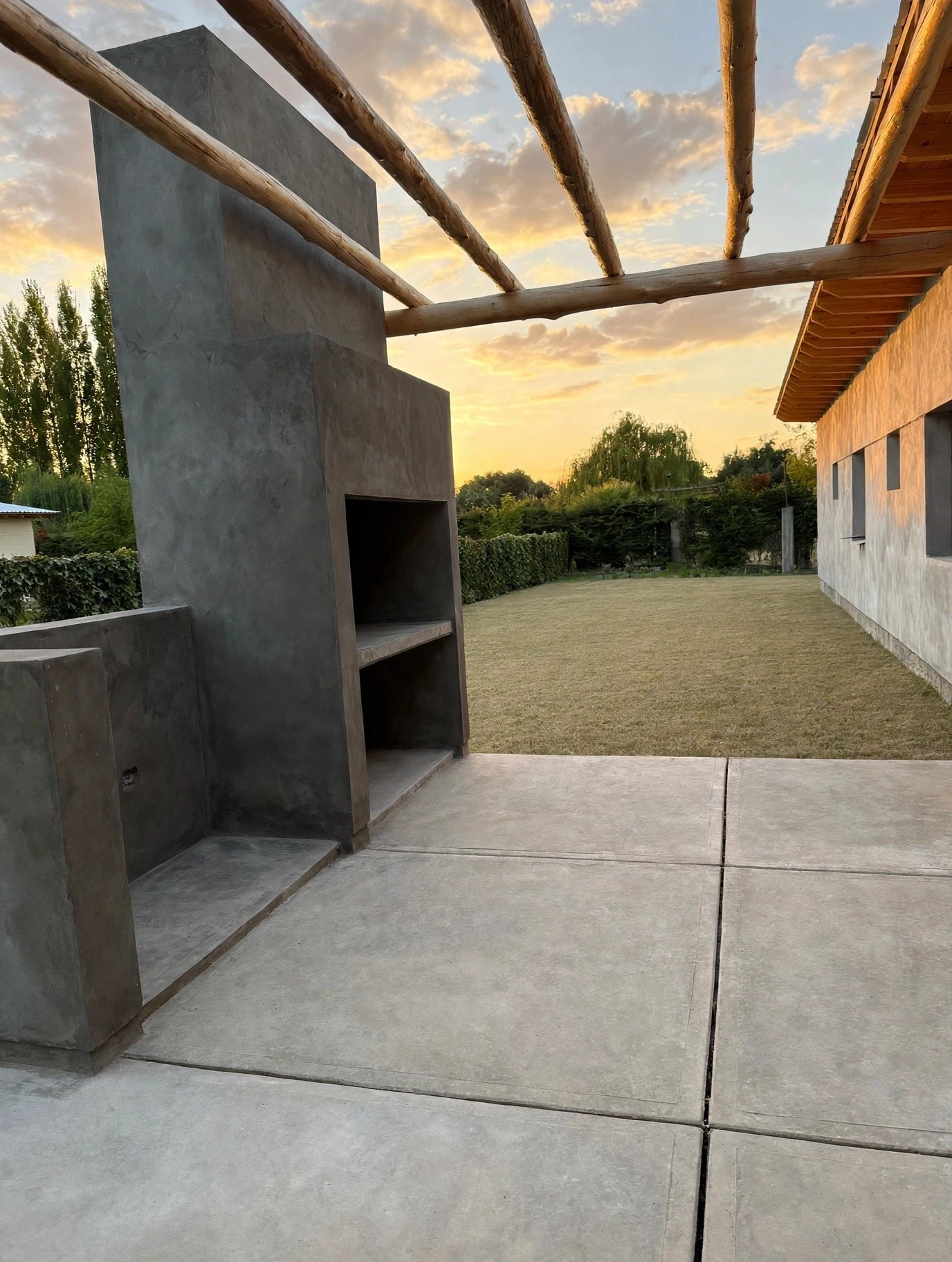 Casa en venta c/ cochera en San Rafael - foto 1