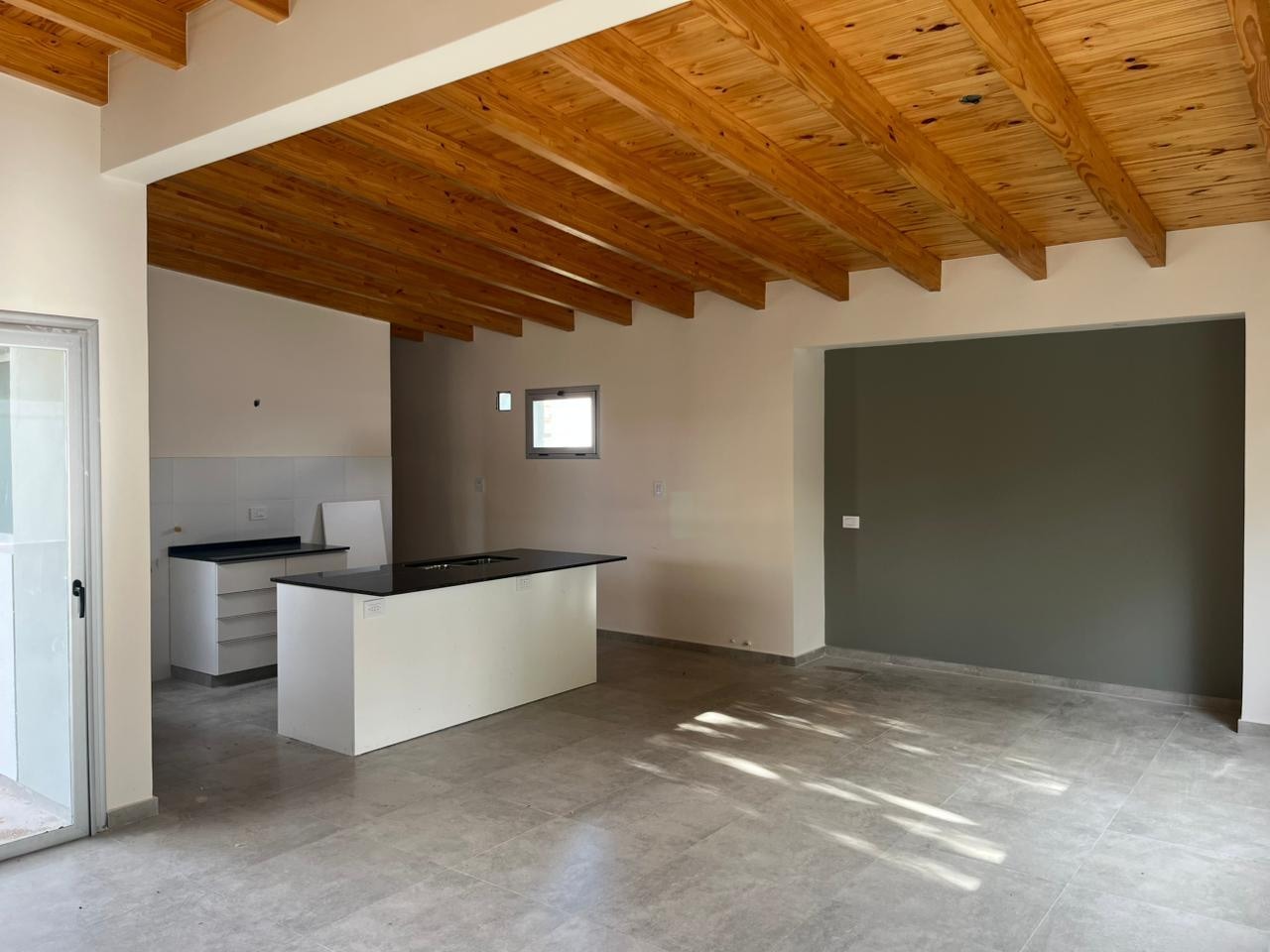Casa en venta c/ cochera en San Rafael - foto 3