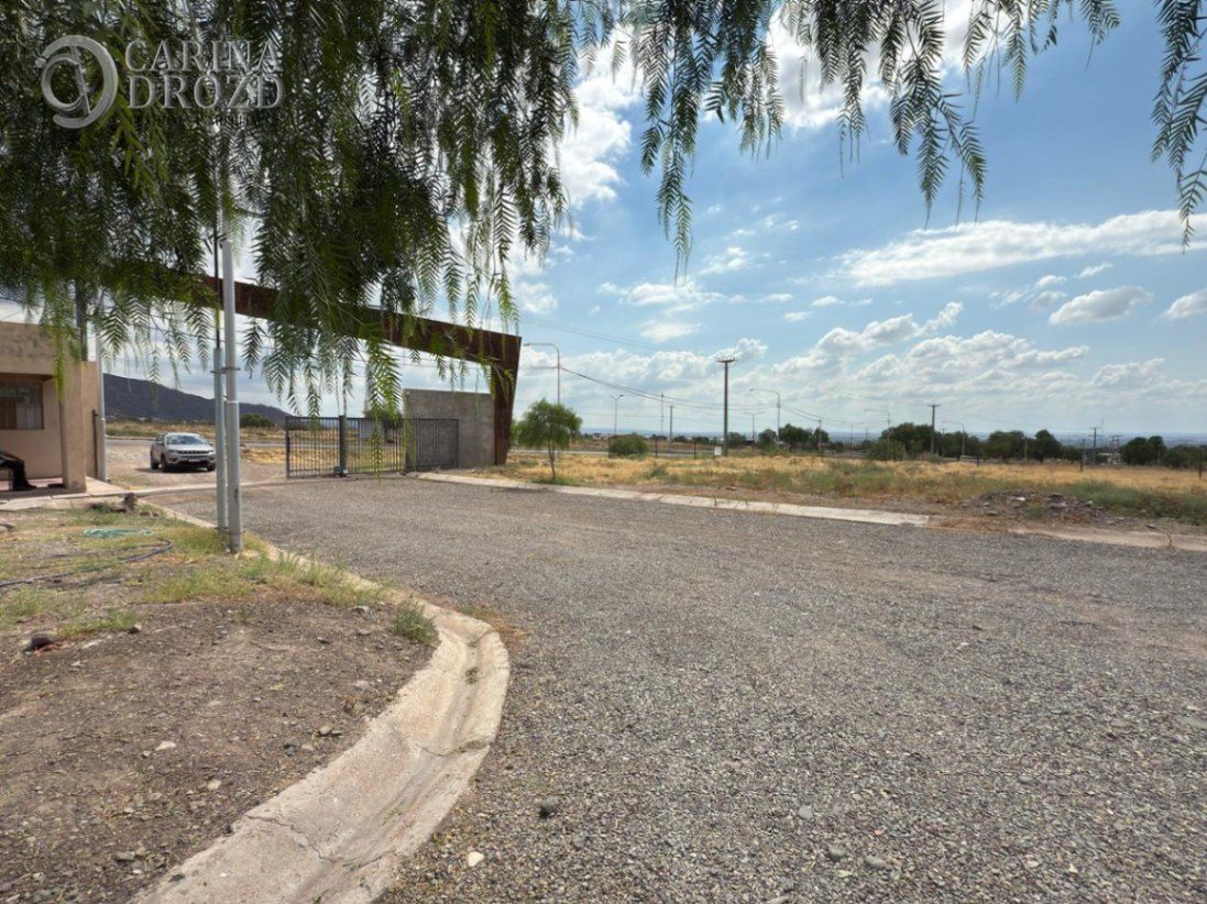 Terreno / Lote en venta de 550m2 ubicado en El Challao - foto 2