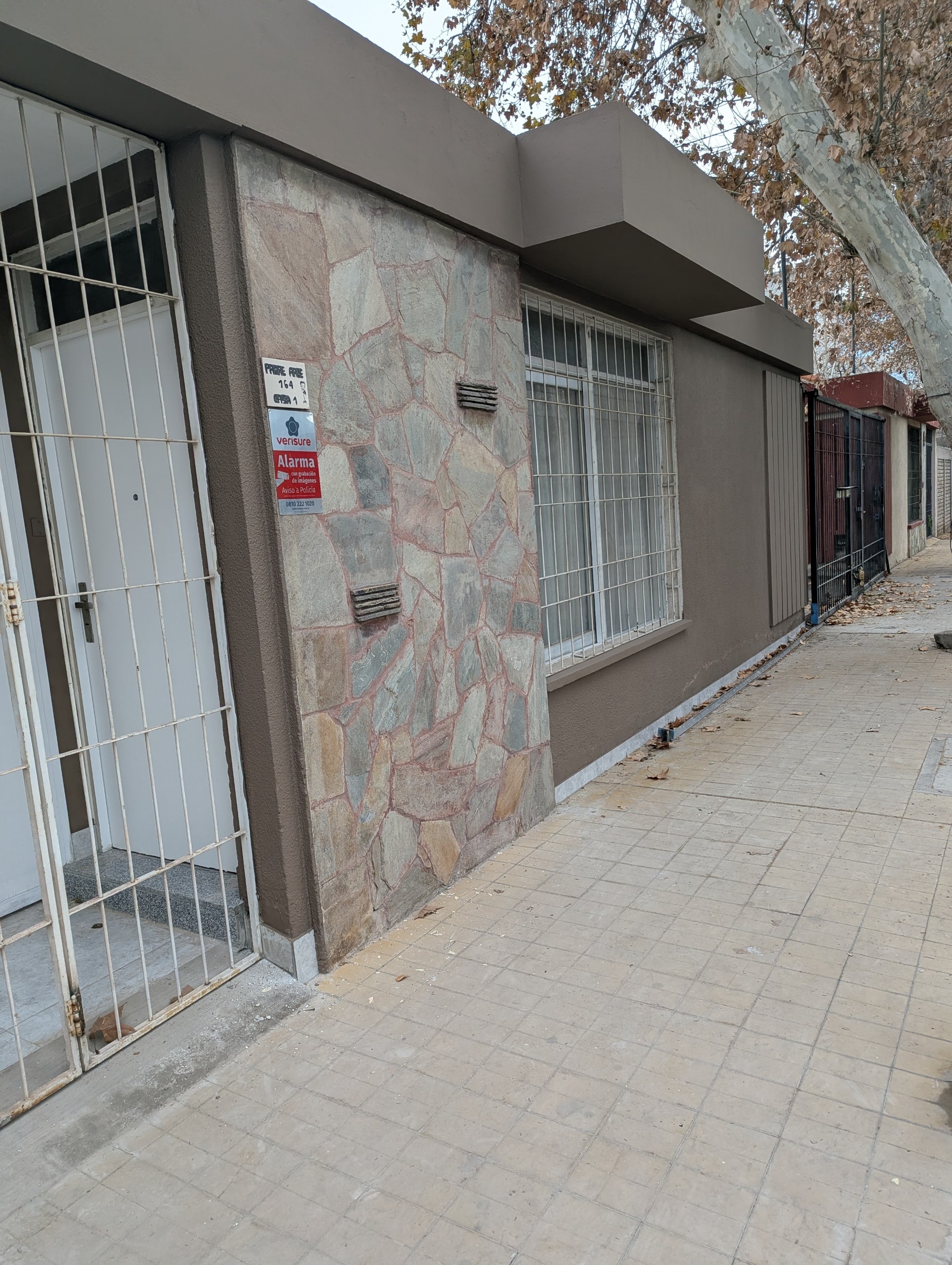 Casa en venta c/ cochera en Godoy Cruz - foto 2