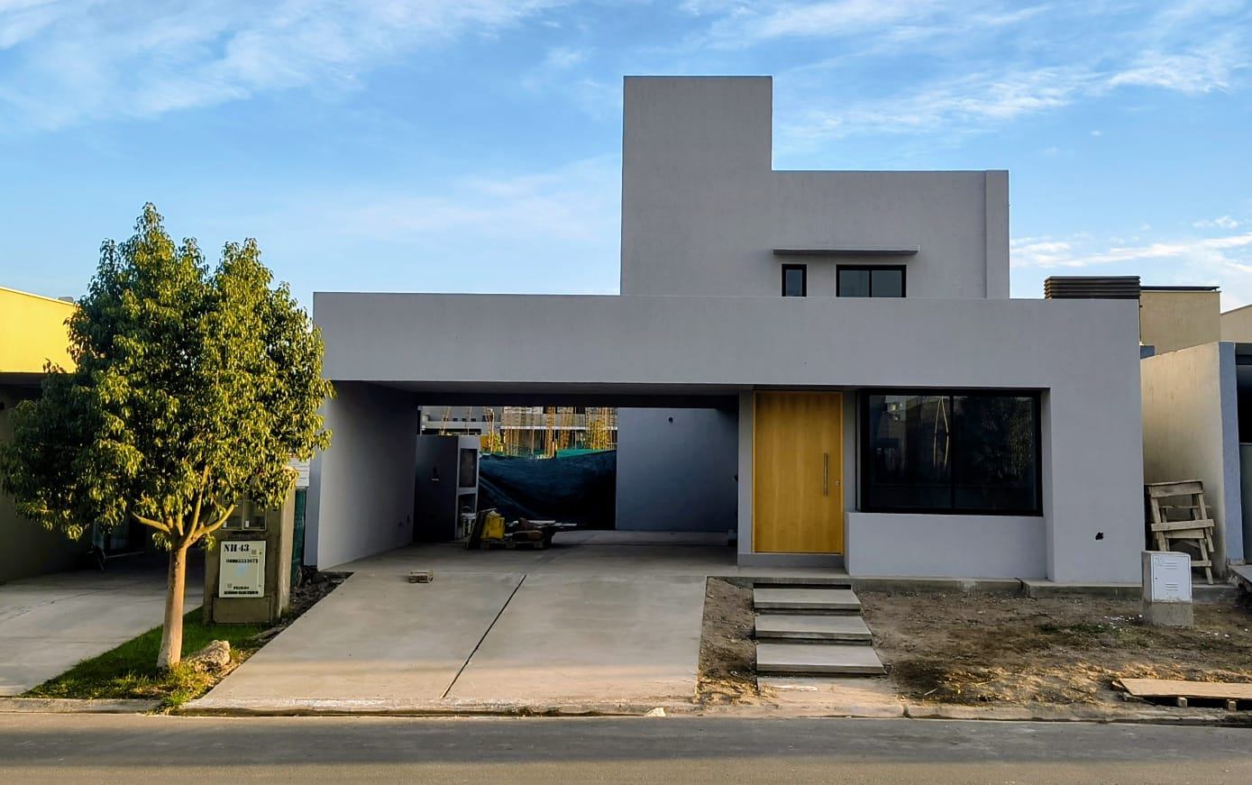Casa en venta c/ cochera en Rodeo de la Cruz - foto 4