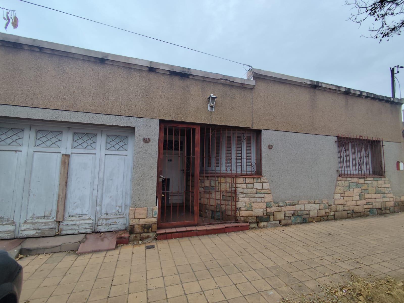 Terreno / Lote en venta de 240m2 ubicado en Godoy Cruz - foto 1