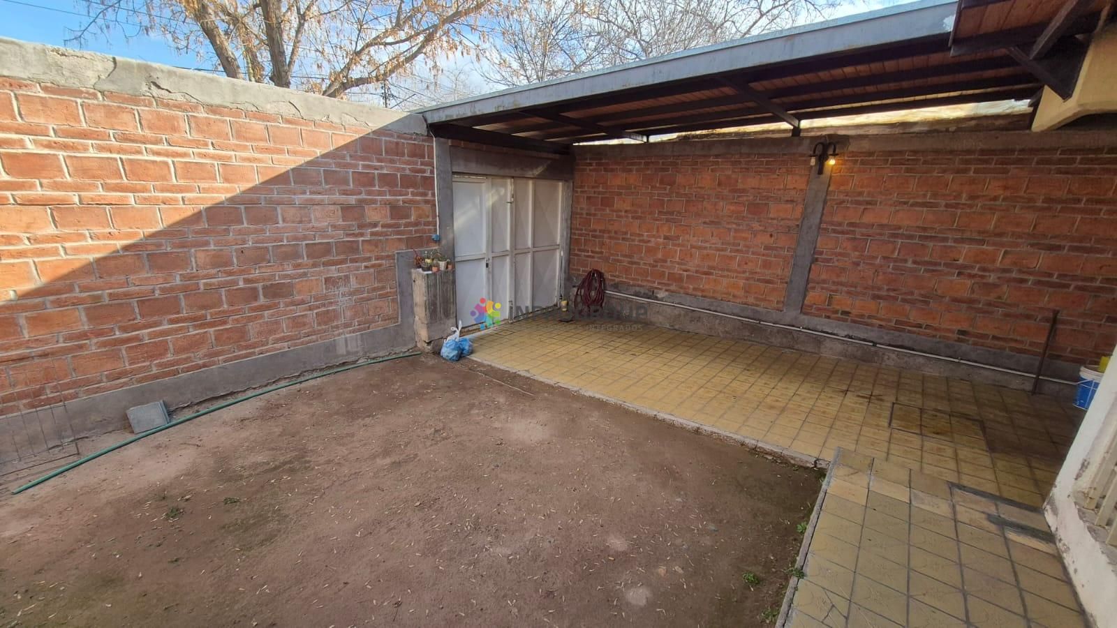 Casa en venta c/ cochera en Godoy Cruz - foto 3