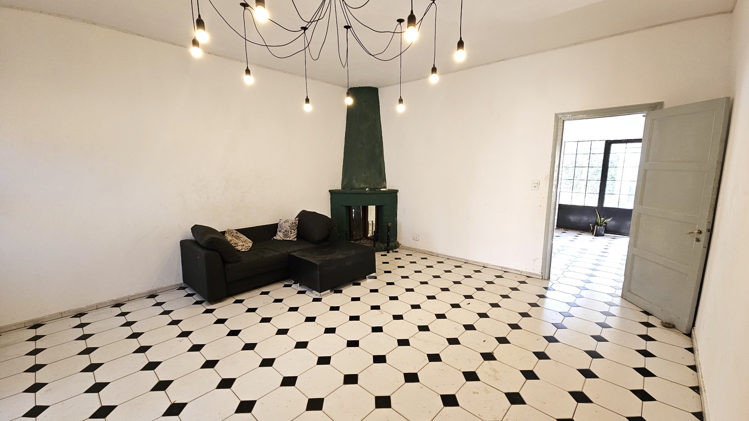 Casa en 1 Planta Capital | 4 Dormitorios, Piscina y Cochera Doble - foto 3