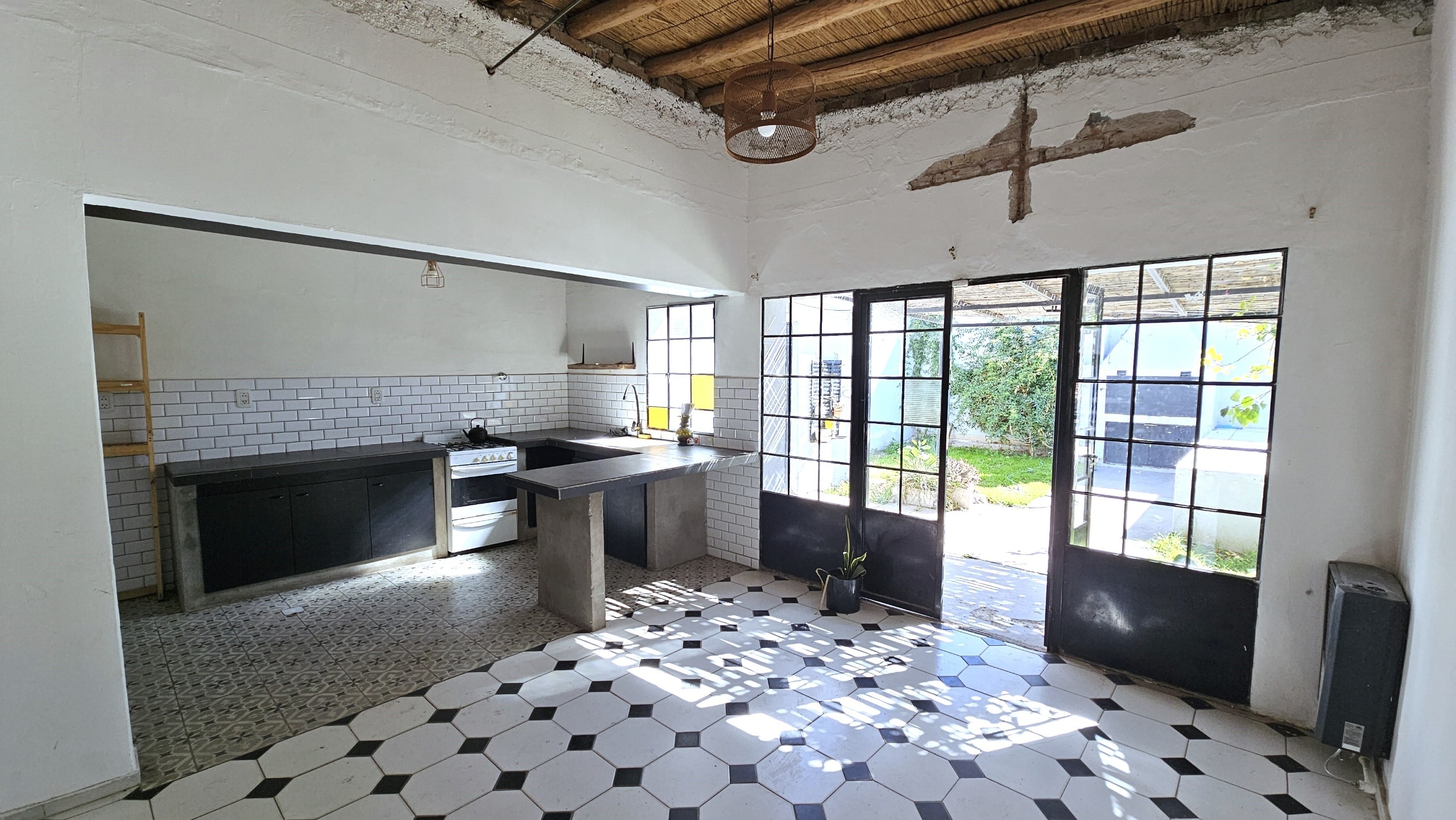 Casa en 1 Planta Capital | 4 Dormitorios, Piscina y Cochera Doble - foto 4