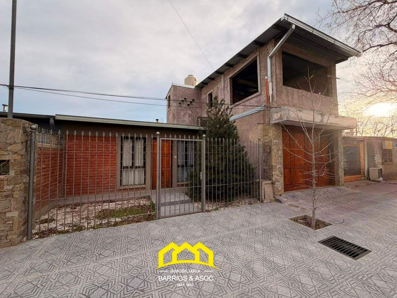 Casa Refaccionada en Barrio Isrros - foto 3