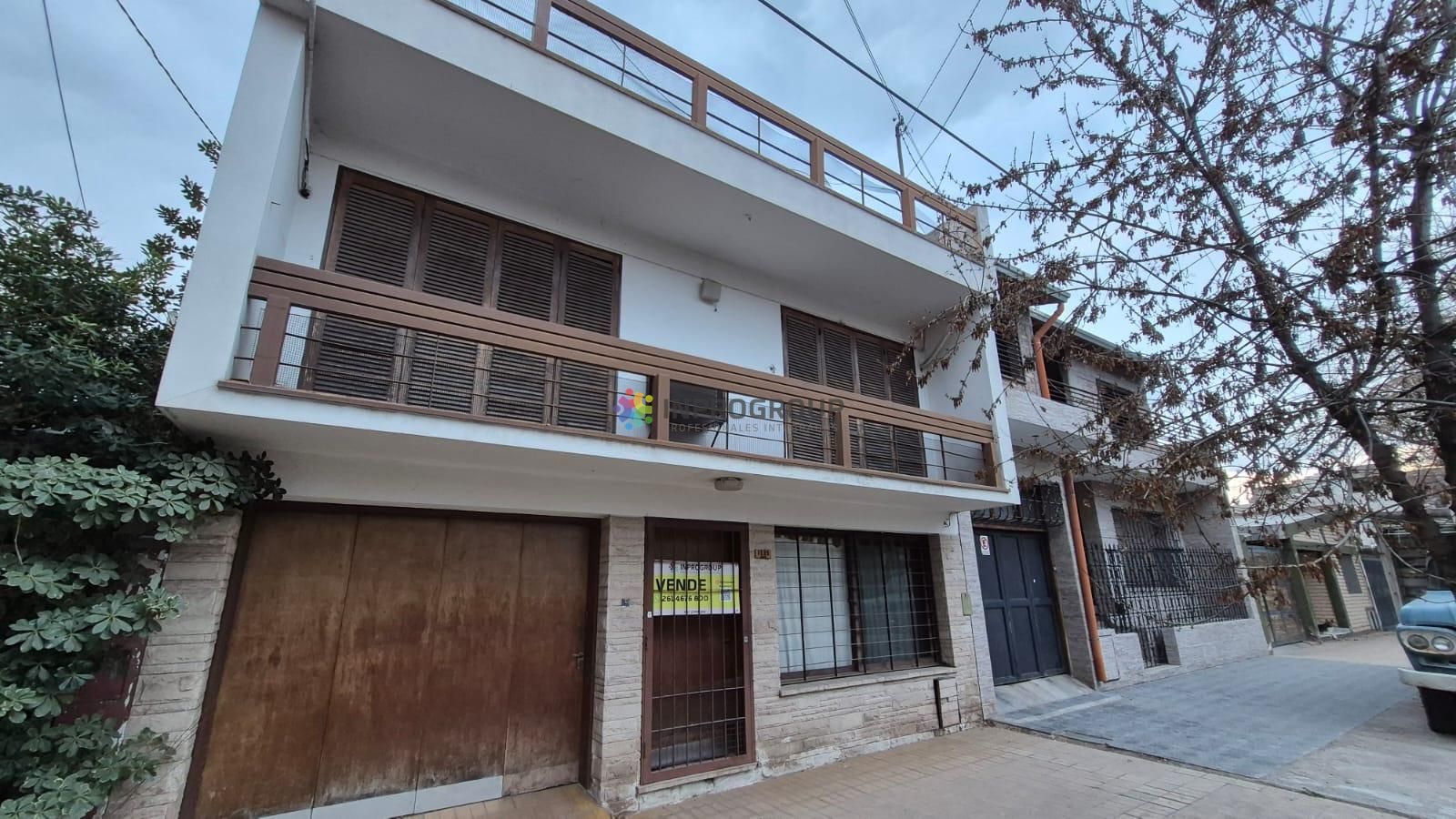 Casa en venta c/ cochera en Godoy Cruz - foto 2
