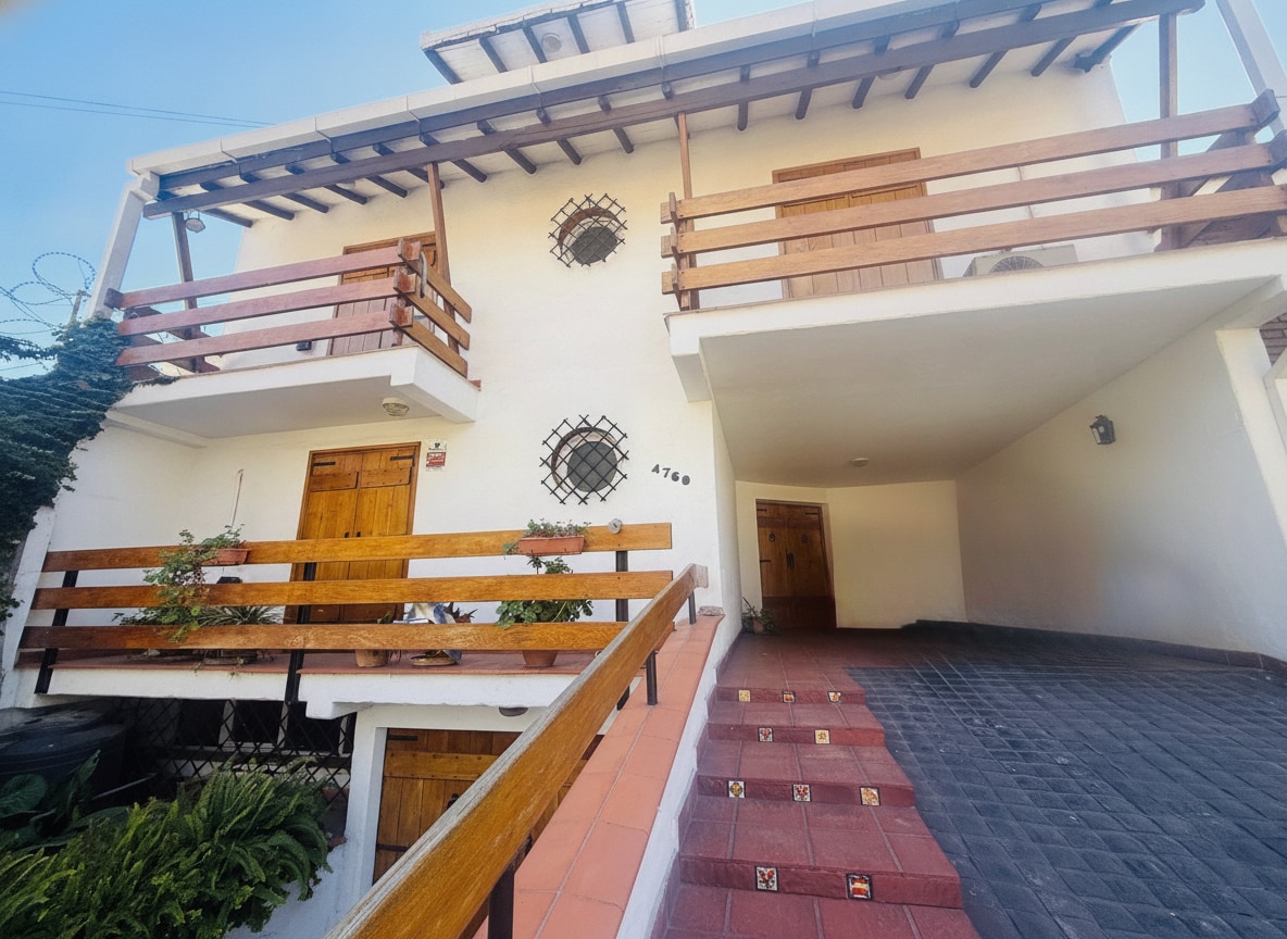 Casa 3 dormitorios con dependencia · 279 m² cubiertos · Apto crédito - foto 1